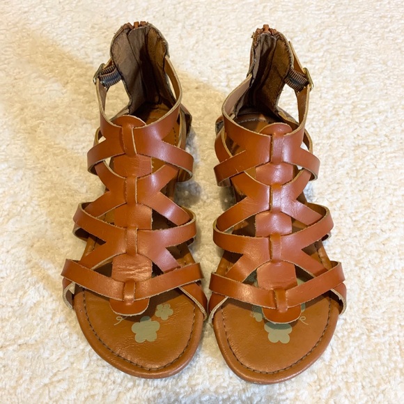 Gently used Girls Gladiator sandals - Picture 3 of 8